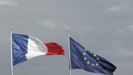 Икономическите проблеми на Франция могат да разпалят и политическа криза