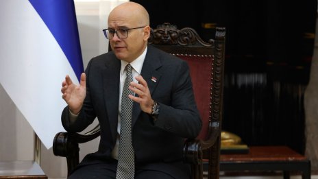 Премиерът на Сърбия Милош Вучевич подаде оставка