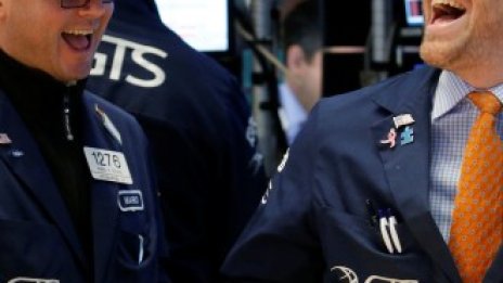 Wall street отваря с летящ старт в четвъртък*