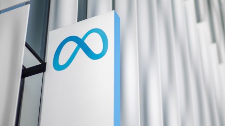 Meta отчета рекордни продажби и планира разходи за 135 млрд. долара само за тази година