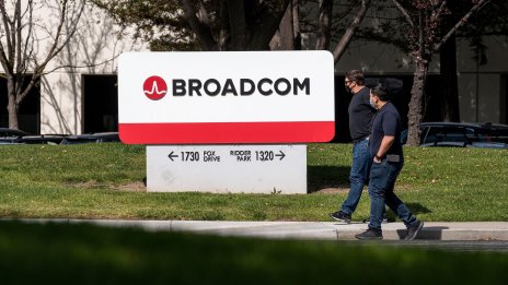 Broadcom залага на силна прогноза благодарение на търсенето на мрежова инфраструктура