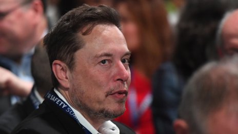 Мъск предприема отчаяни ходове, след като наруга отдръпващите се от X рекламодатели