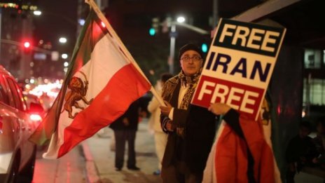 Има ли риск протестите в Иран да върнат на власт хардлайнерите?