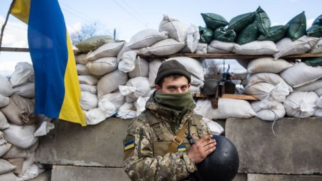 Украинските сили си връщат все по-обширни територии в окупирания от Русия регион на Харков