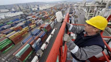 Износът на български стоки през май намалява с 3,5% на годишна база