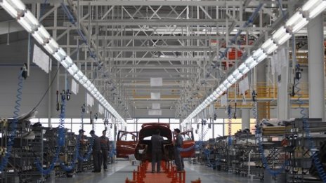 Скоро за автомобилната индустрия в България ще са нужни още 45 хил. работни места