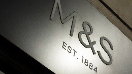 Marks & Spencer предупреди за натиск върху печалбата тази година