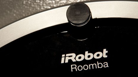 ЕС ще разследва сделката за iRobot заради снимките, които Roomba прави