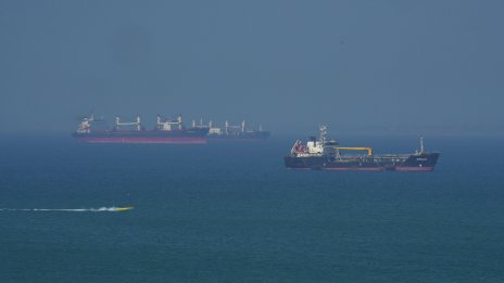 Цената на сорта Брент отново премина границата от 90 долара за барел*