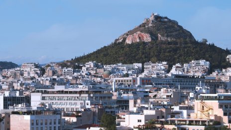 Взривно вещество избухна пред гръцкото министерство на труда