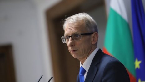 Николай Денков: Не е ясно кога големите ученици ще се върнат в клас