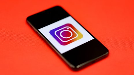 Meta използва AI за откриване на тийнеджърски акаунти в Instagram