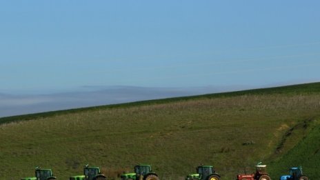 Испанското производство нараства през април