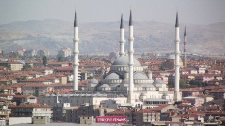 Серия от мерки движи турската икономика въпреки политическите трусове