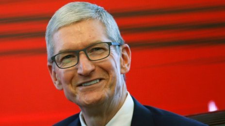 Apple даде обещание на Тръмп да открие три завода в САЩ