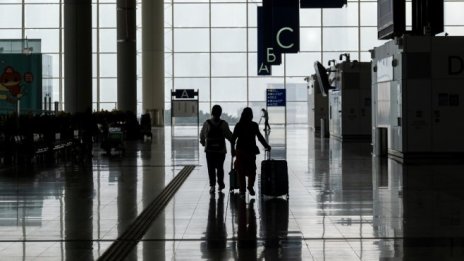 Година след началото на COVID държавната помощ тръгва към туроператорите