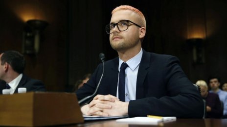 Cambridge Analytica е знаела дали човек ще гласува според дрехите, които харесва