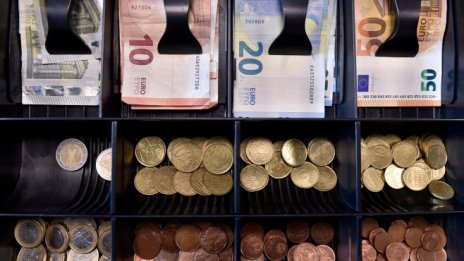 Финансист: Влизането в еврозоната и Банковия съюз трябва да вървят в пакет