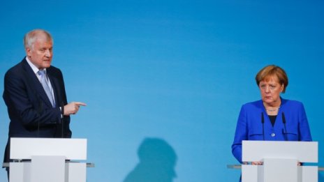 Меркел не можа да избегне разкол в коалицията. А сега накъде?