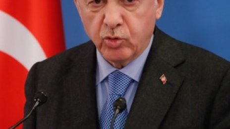 Ердоган: Не можем да пуснем подкрепящи тероризма страни в НАТО