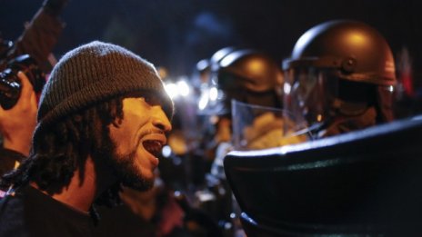 Американският град Фъргюсън е обхванат от протести след решение на съдебно жури