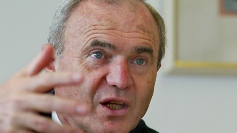 Бивш главен икономист на ЕЦБ е против "хеликоптерните пари"