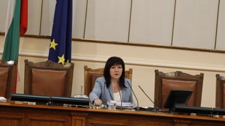 Цвета Караянчева заедно с парламентарна делегация е на официално посещение в Япония