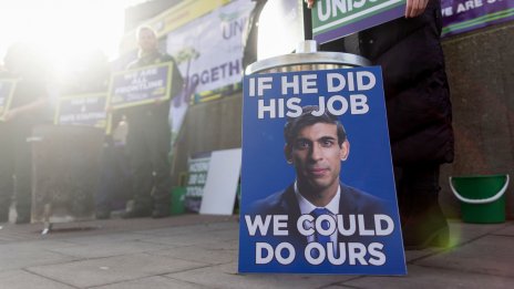 Сунак трябва да възстанови международното уважение към Великобритания