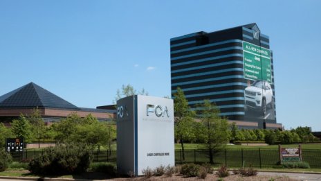 Fiat Chrysler запазва целите си за годината въпреки по-слабите продажби