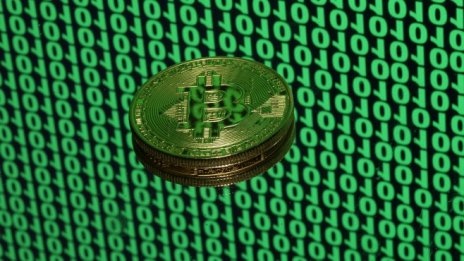 Цената на биткойна достигна нов шестмесечен връх