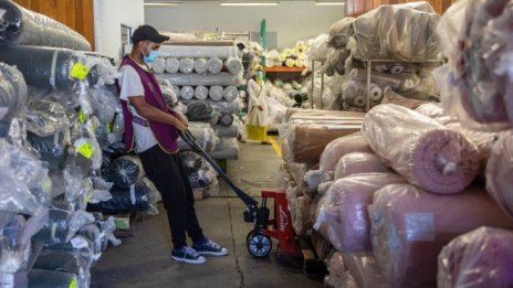 Бизнес активността във Франция се повиши до четиримесечен връх през декември