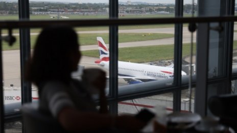 Авиогрупата IAG отчита втора поредна тримесечна загуба от началото на годината