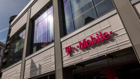 T-Mobile US привлече повече абонати на месечна сметка от очакваното