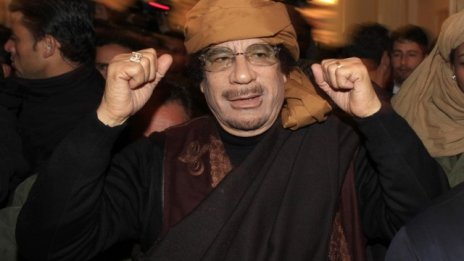 Либийските бунтовници заловиха Кадафи*