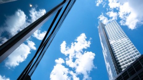 Goldman Sachs надмина над два пъти очакванията за тримесечната печалба