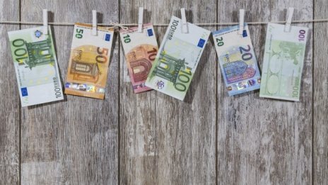 Търговците на едро отпаднаха от новите регулации против пране на пари