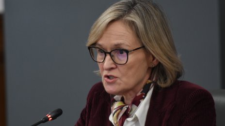 Еврокомисар Макгинес: Задълбочим ли санкциите, Русия и приятелите ѝ намират как да ги заобиколят