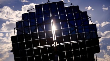 Соларният капацитет скоро ще надмине ядрения