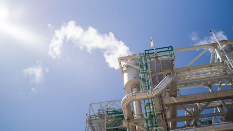 Петролът поскъпва поради оптимизма около търговските преговори*