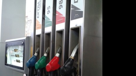 Цените на горивата на българския пазар отразяват движението на световните борси