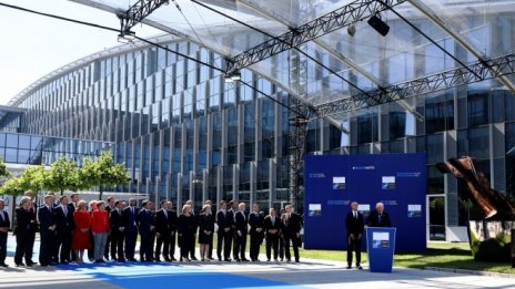 Черна гора официално стана член на НАТО