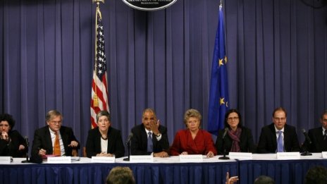 Сесилия Малстрьом изпрати лоши сигнали за свободната търговия със САЩ