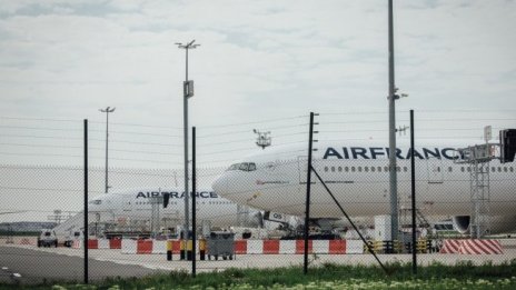 След Airbus Франция призова и Air France да внимава със съкращенията