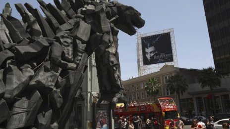 Imax и китайската Wanda със сделка за построяването на 150 кино салона в Китай