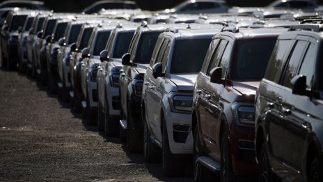 Продажбите на автомобили в САЩ растат, подкрепени от високите цени и инвентара