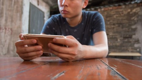 Alibaba посяга и към дистрибуцията на мобилни игри