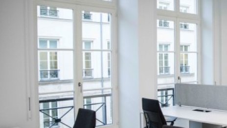 Офис пазарите в Азия: От наемни договори към членска такса