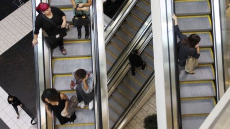 Колко безопасни са инвестициите в първокласни търговски центрове?