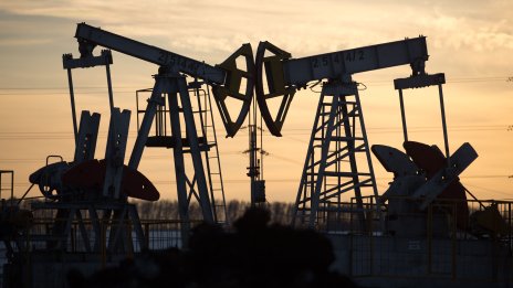 Русия може да намери пазари за половината от отхвърления от ЕС петрол