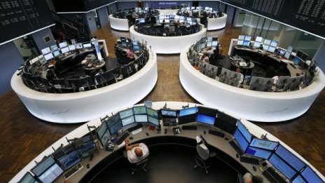 Европейските борси затвориха на червено заради преговорите с Гърция